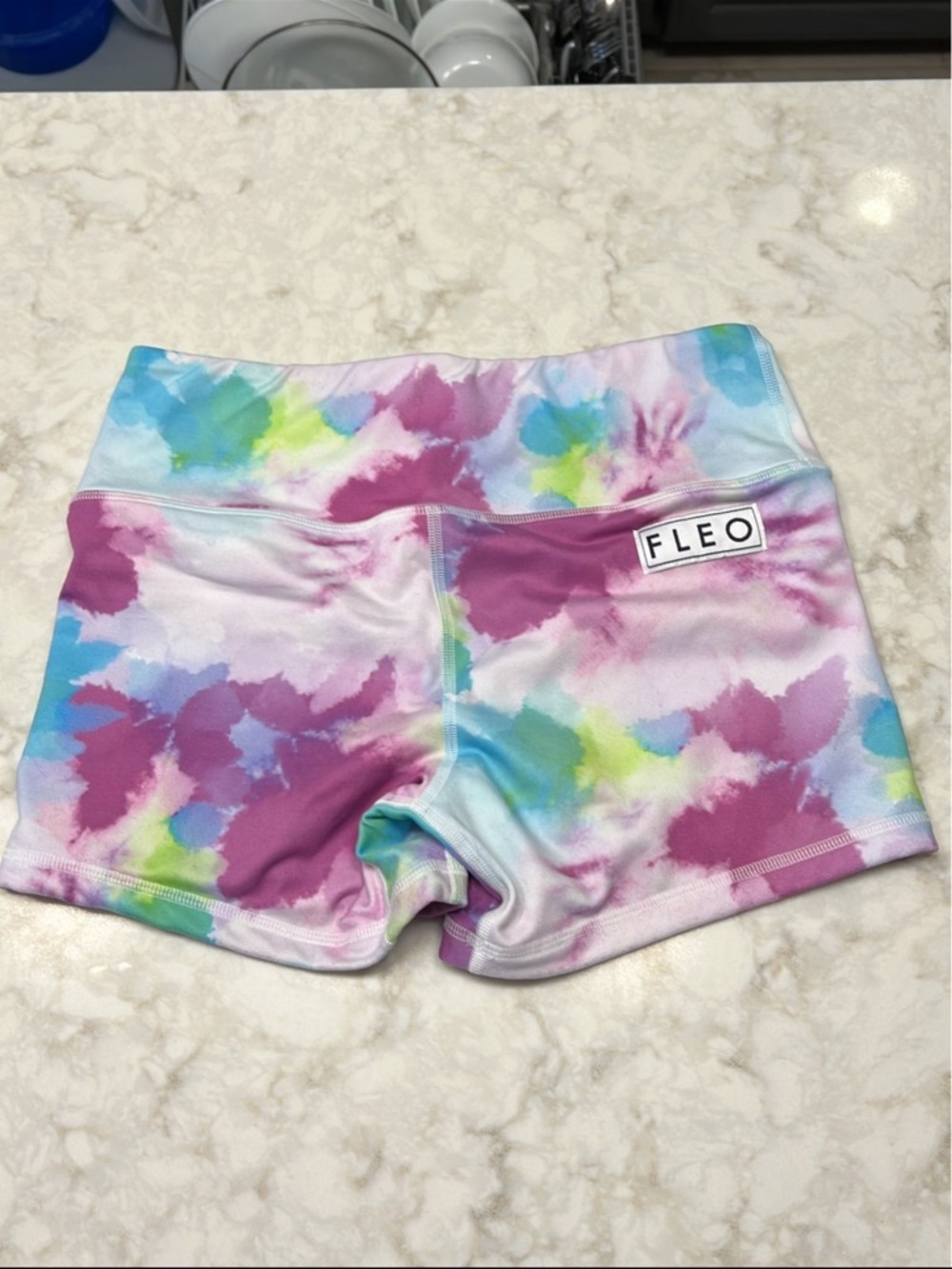 Fleo Power High Rise medium shorts - Picture 2 of 4